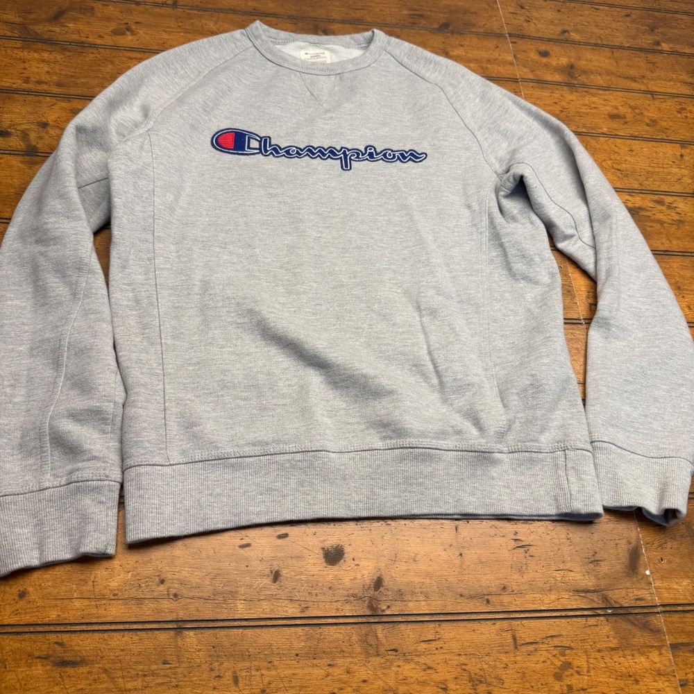 Champion Women Grey Athletic Apparel Crewneck Sweatshirt Size Medium‎